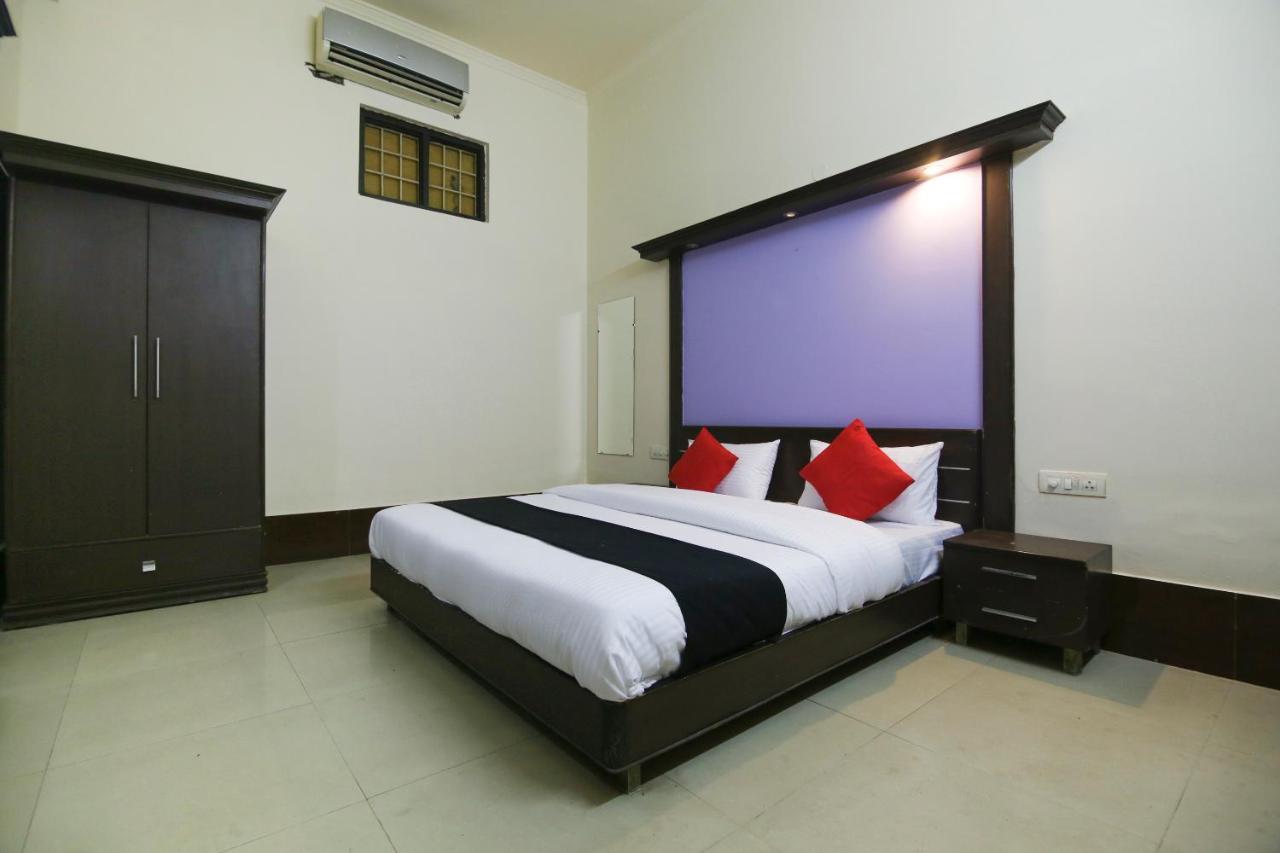 Capital O 68148 Hotel Shree Jee Palace Ghaziabad Exterior photo